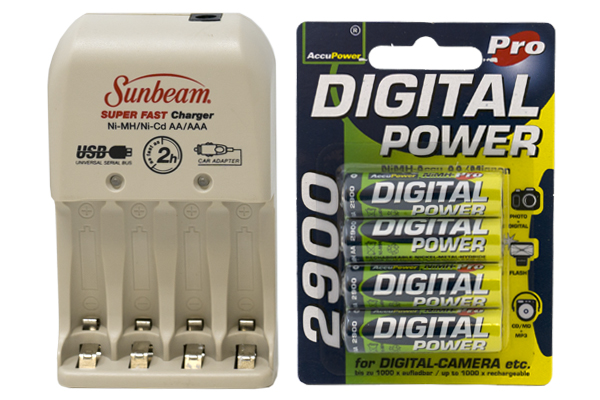 Sunbeam AA / AAA Battery Charger + 4 AA AccuPower NiMH Batteries (2900 mAh)