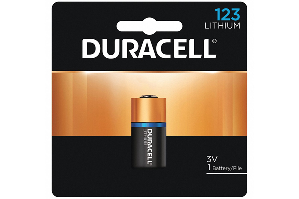 Duracell DL123A / Cr123A 3 Volt Lithium Battery (On a Card)