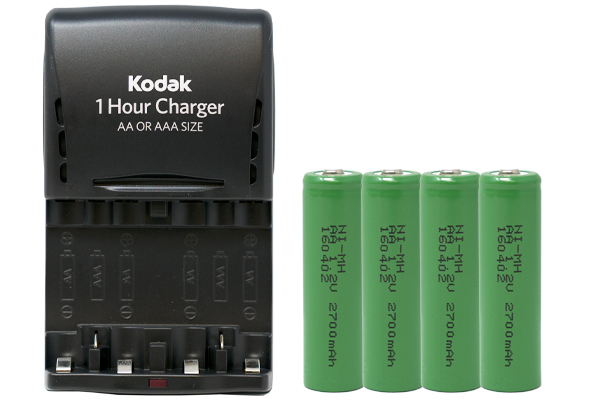 Kodak AA / AAA Smart Charger + 4 AA NiMH Batteries (2700 mAh)