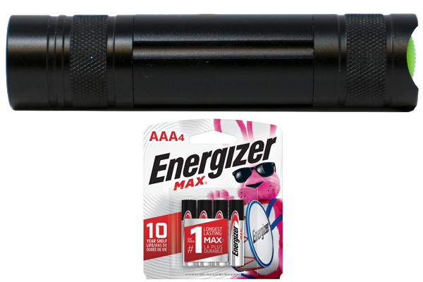 Cree XP-E LED - 220 Lumens Flashlight (S06) + 4 x AAA Energizer Max Alkaline Batteries
