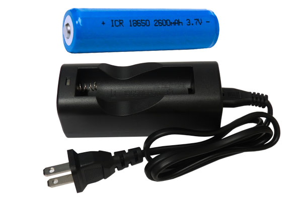 Li-Ion Charger (Single Slot) + 18650 3.6V Li-Ion Button Top Battery (2600 mAh)