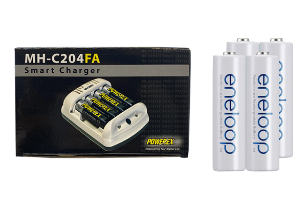 Powerex MH-C204FA AA / AAA Smart Battery Charger & 4 x AA NiMH Panasonic (Sanyo) Eneloop Rechargeable Batteries (2000 mAh)