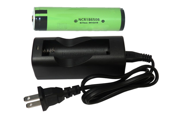 Li-Ion Charger (Single Slot) + 18650 3.6v Panasonic 3400 mAh li-ion w/ PCB