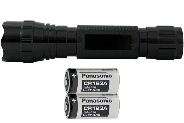 Tactical Cree XM-L2 LED - 900 Lumens Flashlight (S03) + 2 x Panasonic CR123 Batteries