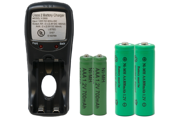 V-2833 AA & AAA Battery Charger + 2 AAA (700 mAh) + 2 AA (800 mAh) NiMH Batteries