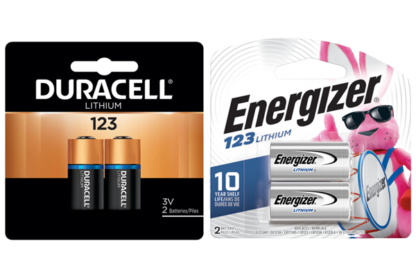 2 x Duracell + 2 x Energizer DL123A / Cr123A 3 Volt Lithium Batteries (On a Card)