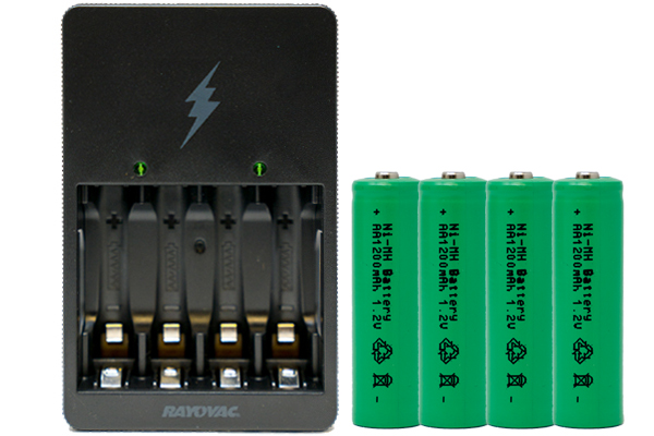 Rayovac AA / AAA Compact Charger + 4 AA NiMH Rechargeable Batteries (1200 mAh)