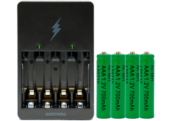 Rayovac AA / AAA Compact Charger + 4 AAA NiMH Rechargeable Batteries (700 mAh)