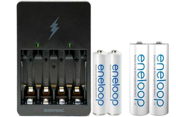 Rayovac AA / AAA Compact Charger + 2 AAA (800 mAh) + 2 AA (2000 mAh) NiMH Panasonic Eneloop Batteries