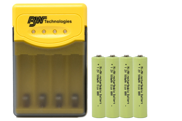 Quest Q2 Smart Charger + 4 AAA NiMH Batteries (900 mAh)	